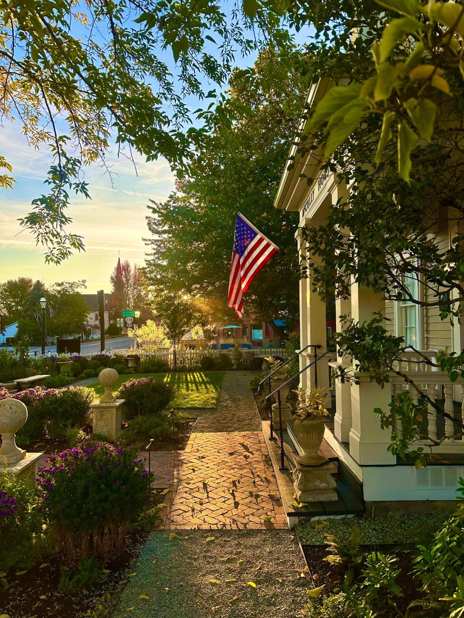 Mccully House Inn Jacksonville Buitenkant foto